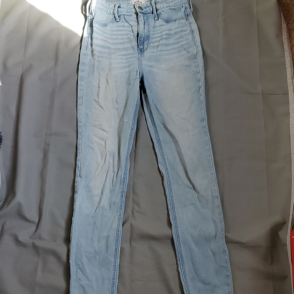 Hollister jeans